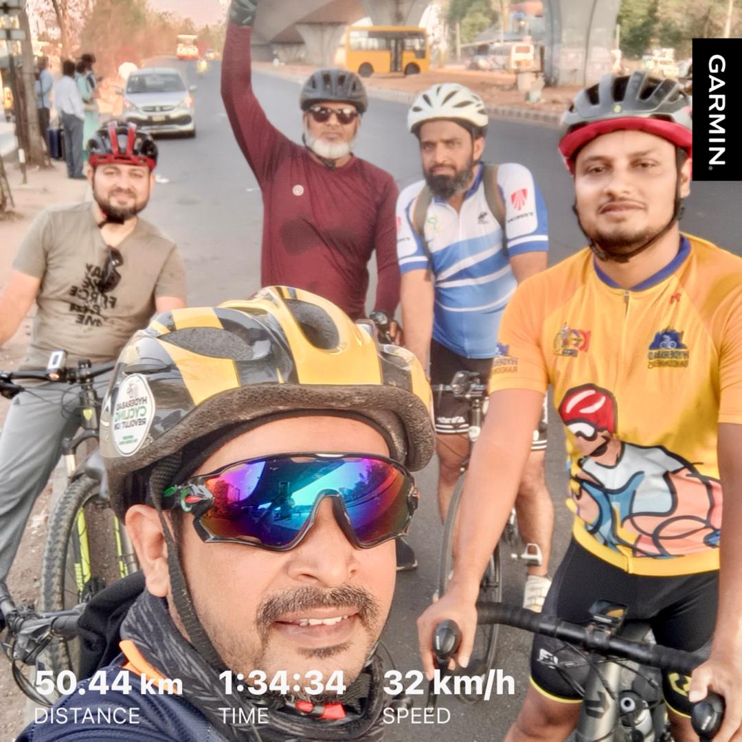 #HyderabadLovesCycling

HYDERABAD LOVES CYCLING 

#HappyHyderabadCyclist 
#HyderabadCycling
#hyderabadCyclingRevolution 

This cycling ride is in support of #ActiveMobility @HydcyclingRev