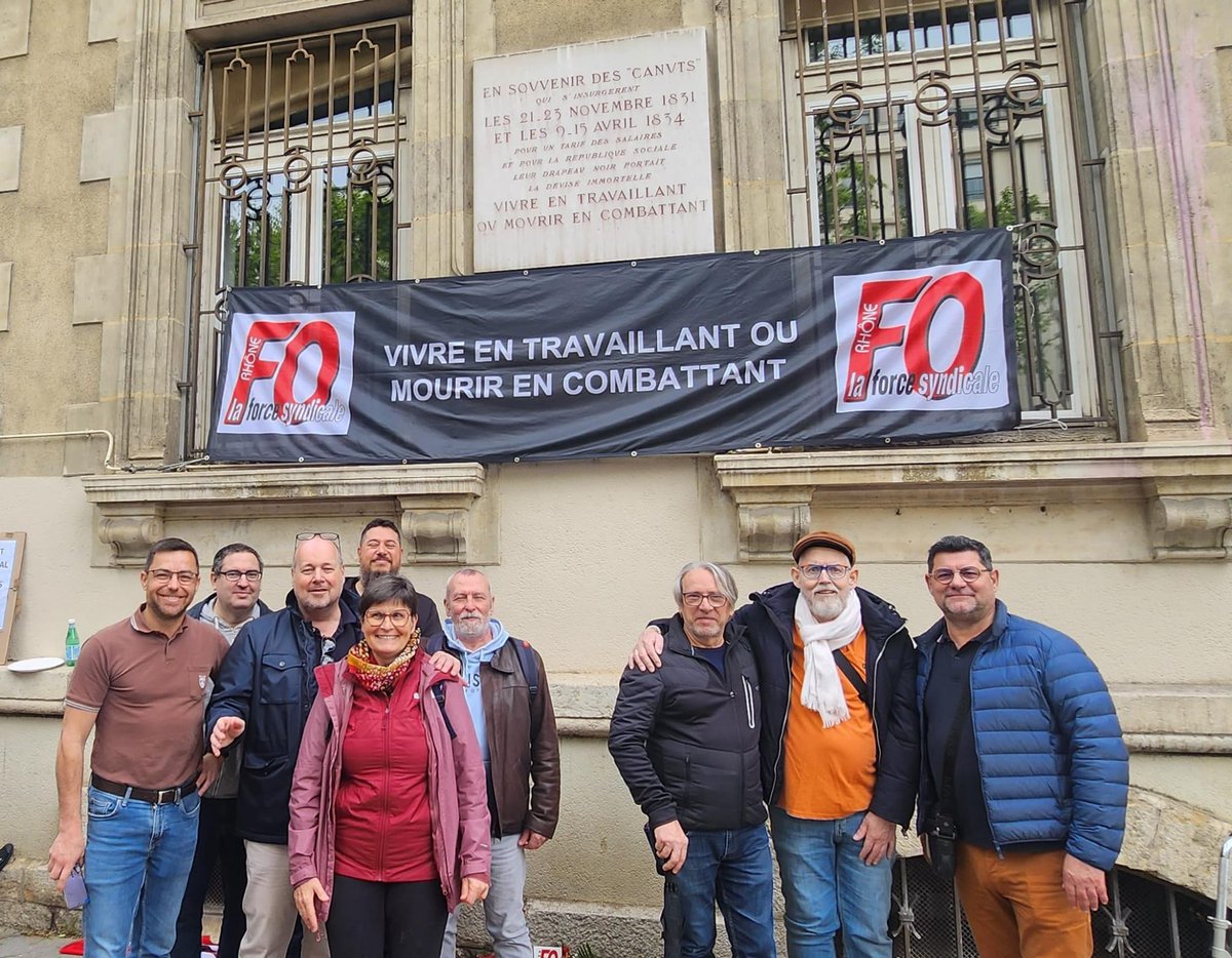 La fédération de la métallurgie en FOrce à Lyon en souvenir des Canuts qui se sont révoltés il y a 190 ans pour de meilleures rémunérations et la République sociale ! 
@force_ouvriere @udfoRhone @frederichomez @vrodriguezfo @SouillotFo @KellerEric3