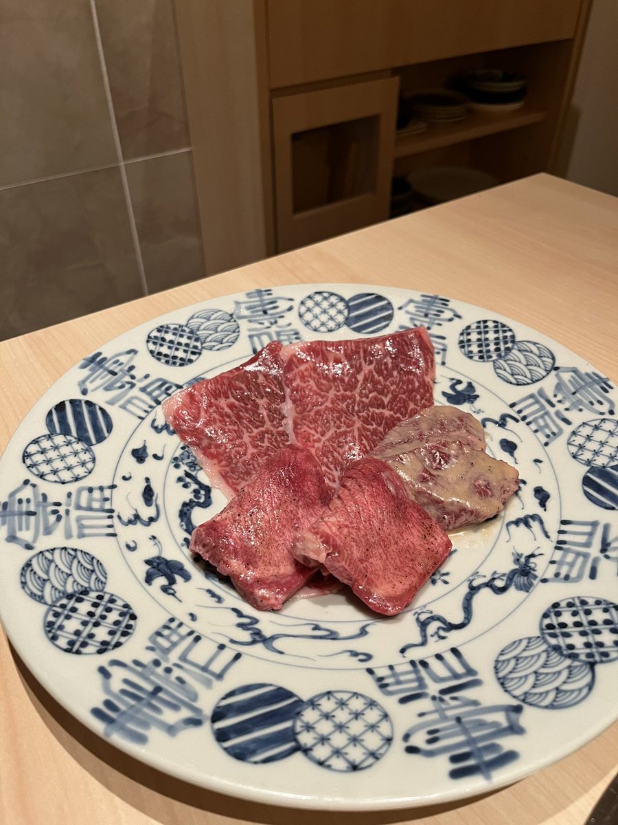 labomatsuki's tweet photo. 今後の広がりの可能性を感じながら、日本の食を堪能しました。
お店の方々のナイス接客も素晴らしかったです。
またユーティリティを活用して再訪します🙏
#MYTT #NFT #OFFCOLA #恵比寿うしみつ #焼肉 #誕生日 https://t.co/bP91xdnTgH