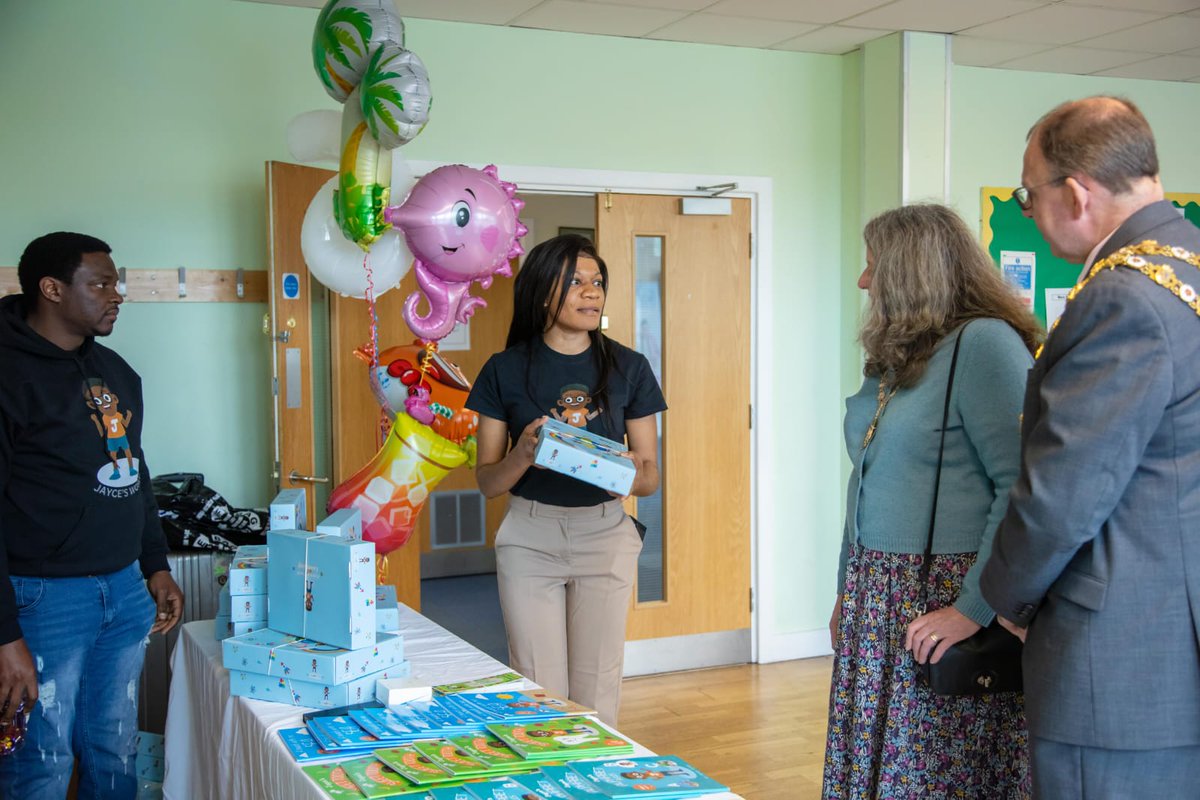 The benefits of encouraging a love of books at an early age and the positive impact that has on a child’s skills are well documented. At an event last weekend, the Mayor was excited to meet @WorldJayce to learn more about the diverse educational box and his charitable work.