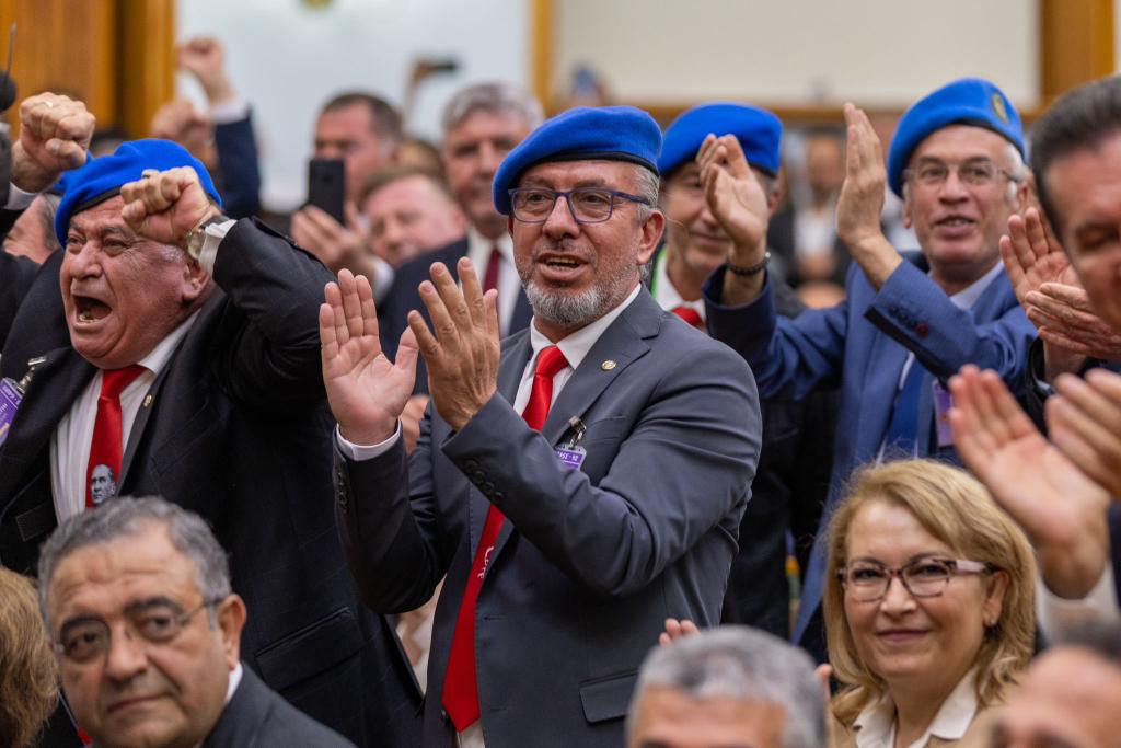 Sayın @necatozturan liderliğinde Edremit gurubumuz kimsenin aklına gelmeyeni yaptılar ve ülke gündemine oturdular. Şimdi tüm dikkatler üzerimizde. Kazanacağımıza şimdi daha çok inanıyorum.