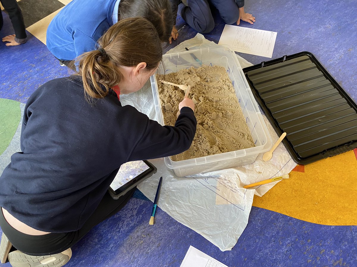 4thSAttracta's tweet photo. We were archaeologists today finding clues! https://t.co/cRh5Ggkhco