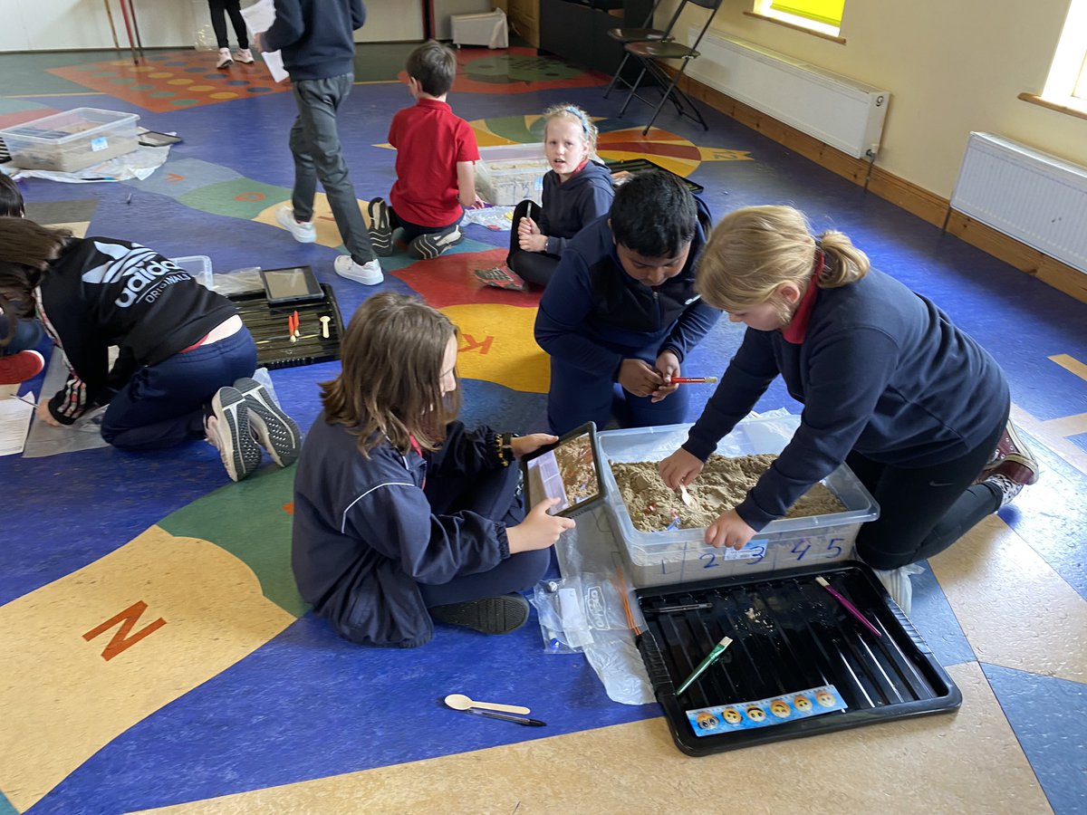 4thSAttracta's tweet photo. We were archaeologists today finding clues! https://t.co/cRh5Ggkhco