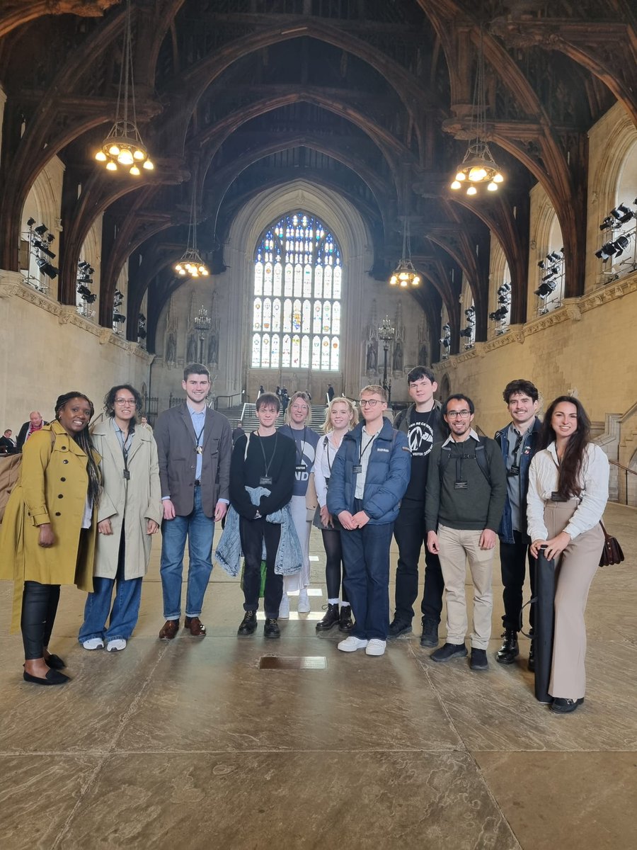 Thanks to Jenny, Bell, Kirsten, and Jeremy for speaking to members of @youthstudentCND about the role of campaign groups in politics  yesterday. It's so important to have pro-peace voices in Parliament, especially when our government is putting military spending before people!