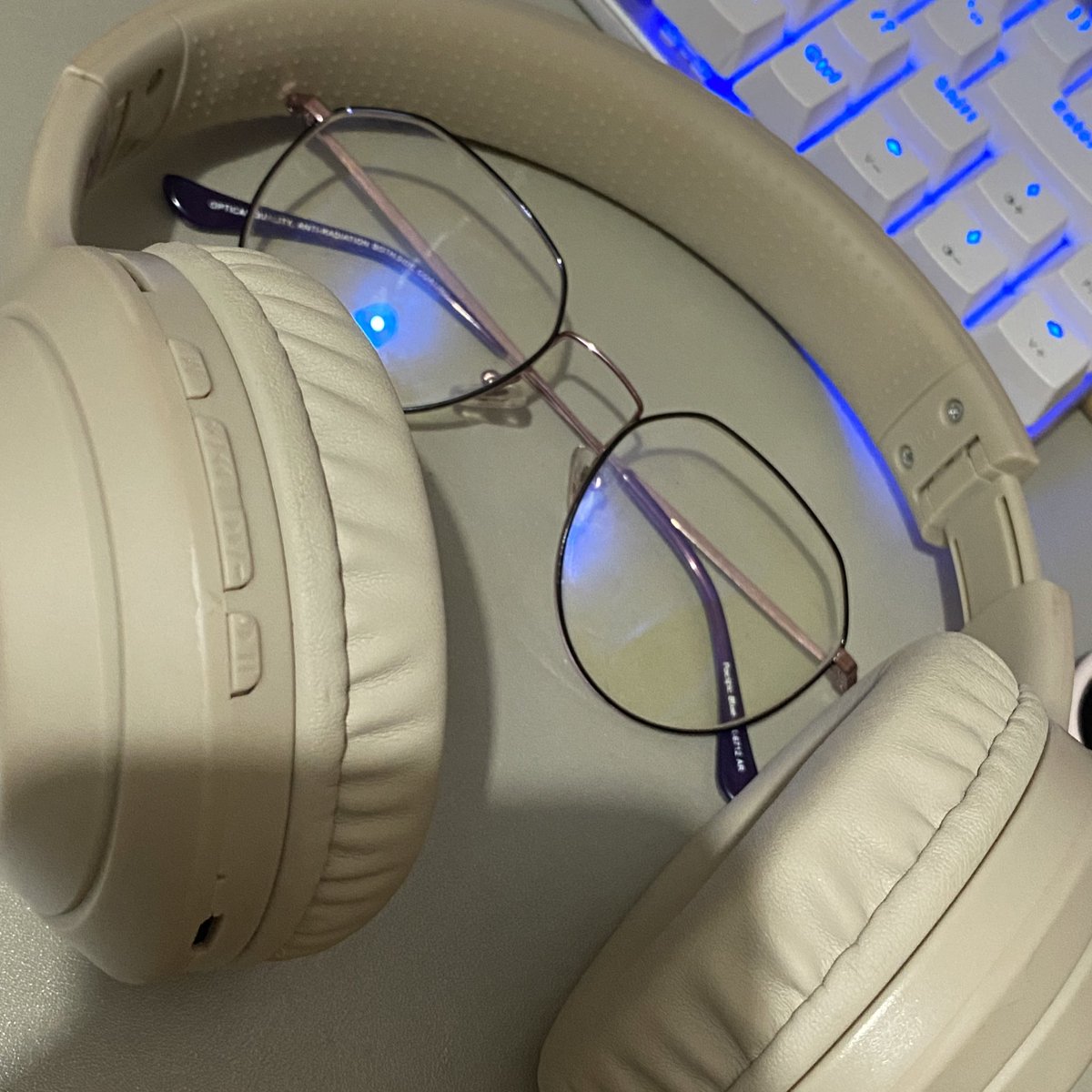 httpskisha's tweet image. cramming this paper tonight 😩