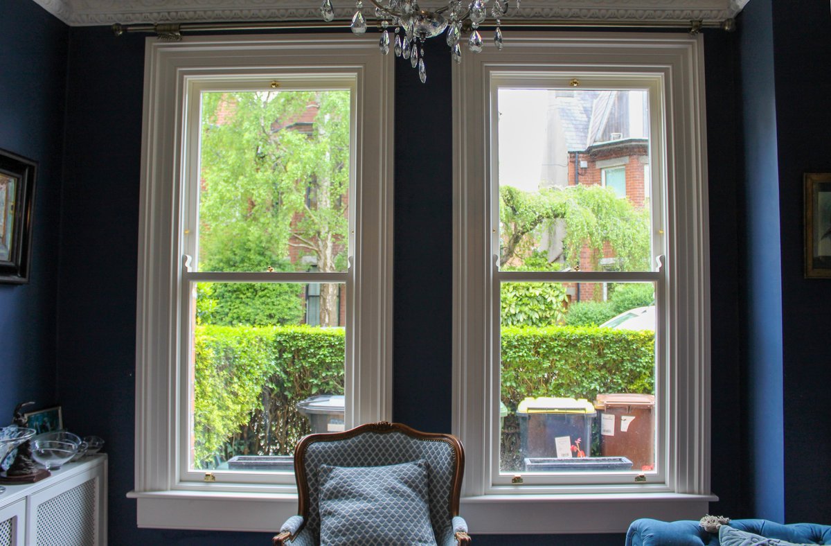 Did you know that pre-electric lighting, windows were seen as a status symbol? Imagine that the bigger and more beautiful your windows were, the more light flooded your home and the more you could appreciate the views. This room has 2 large sash windows, what architectural joy!