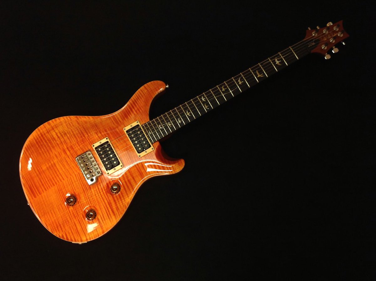 PRS 20th Anniversary Custom24 Amber
このギターを探してます。
もし、売ってくれる方いましたらご連絡ください🙇‍♂️