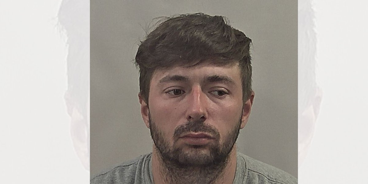 Have you seen 29-year-old wanted man Kyle Ferguson? Officers would like to speak to him in connection with reports of a burglary in Scunthorpe on Tuesday 26 March. Read more: ow.ly/MuhA50RtnJt