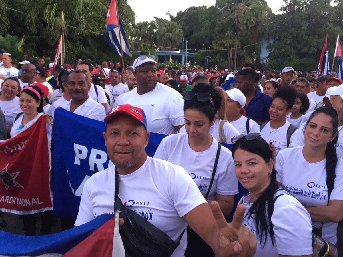 ¡Nuestra empresa se une a la celebración del #1roMayo , Día Internacional de los Trabajadores!Estamos presentes en el acto conmemorativo reafirmando nuestro compromiso con el desarrollo de Cuba,y reafirmando nuestro apoyo a la Revolución. #PorCubaJuntoCreamos #LaHabanaViveEnMí