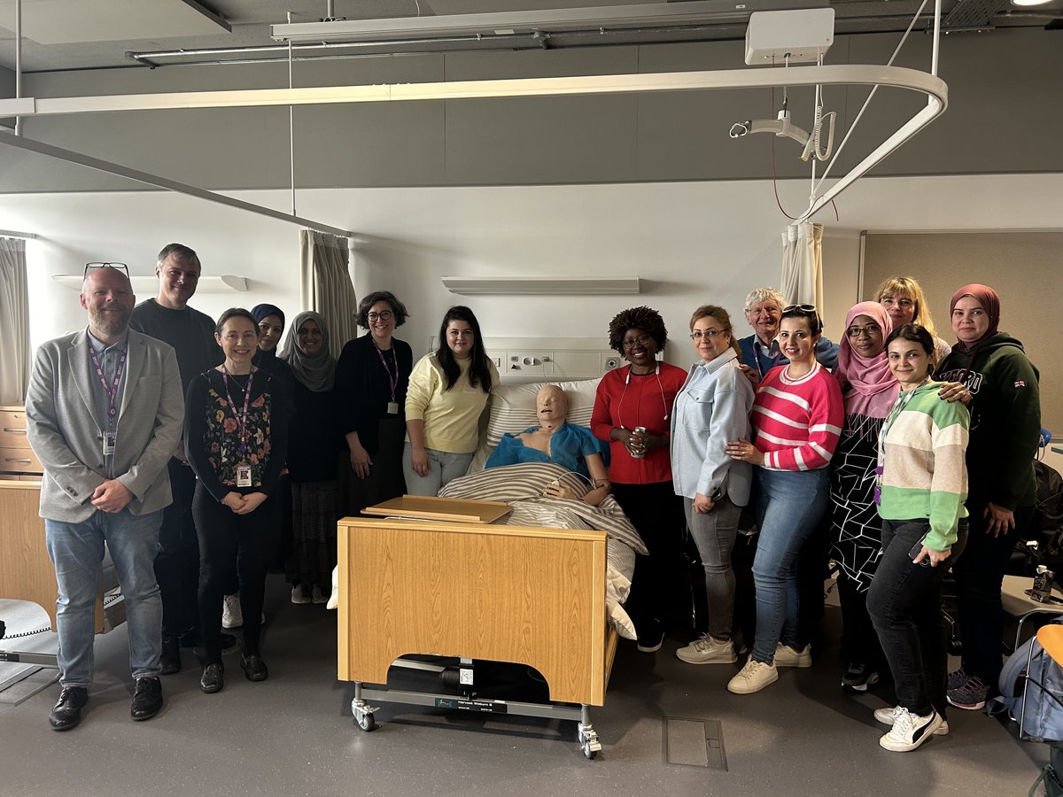 We're proud to continue our collaboration with @bridgesprogs empowering healthcare professionals through our ESOL for Medical Professionals course. socsi.in/L05Dx