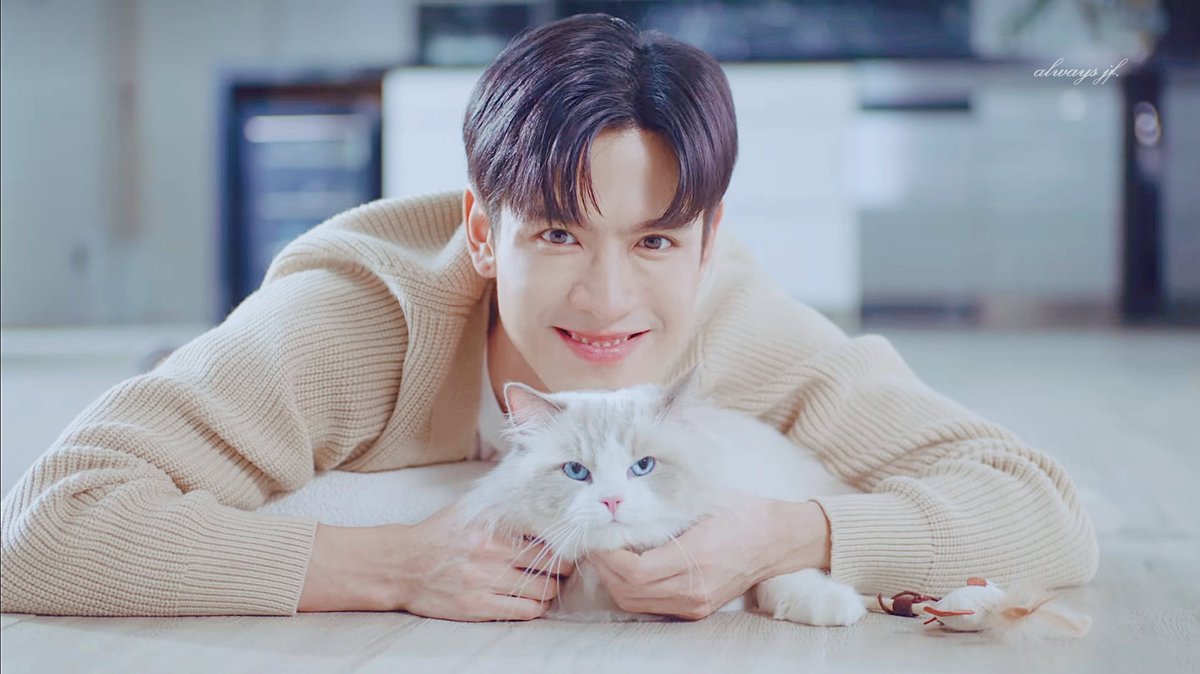 ใครเป็นแงวตัวจริงกันแน่ !!?! 🐱🐱

FILM PRESENTS BELLOTTA

#Bellottaอาหารเปียกซองหูแมว
#FilmThanapat #ฟิล์มธนภัทร