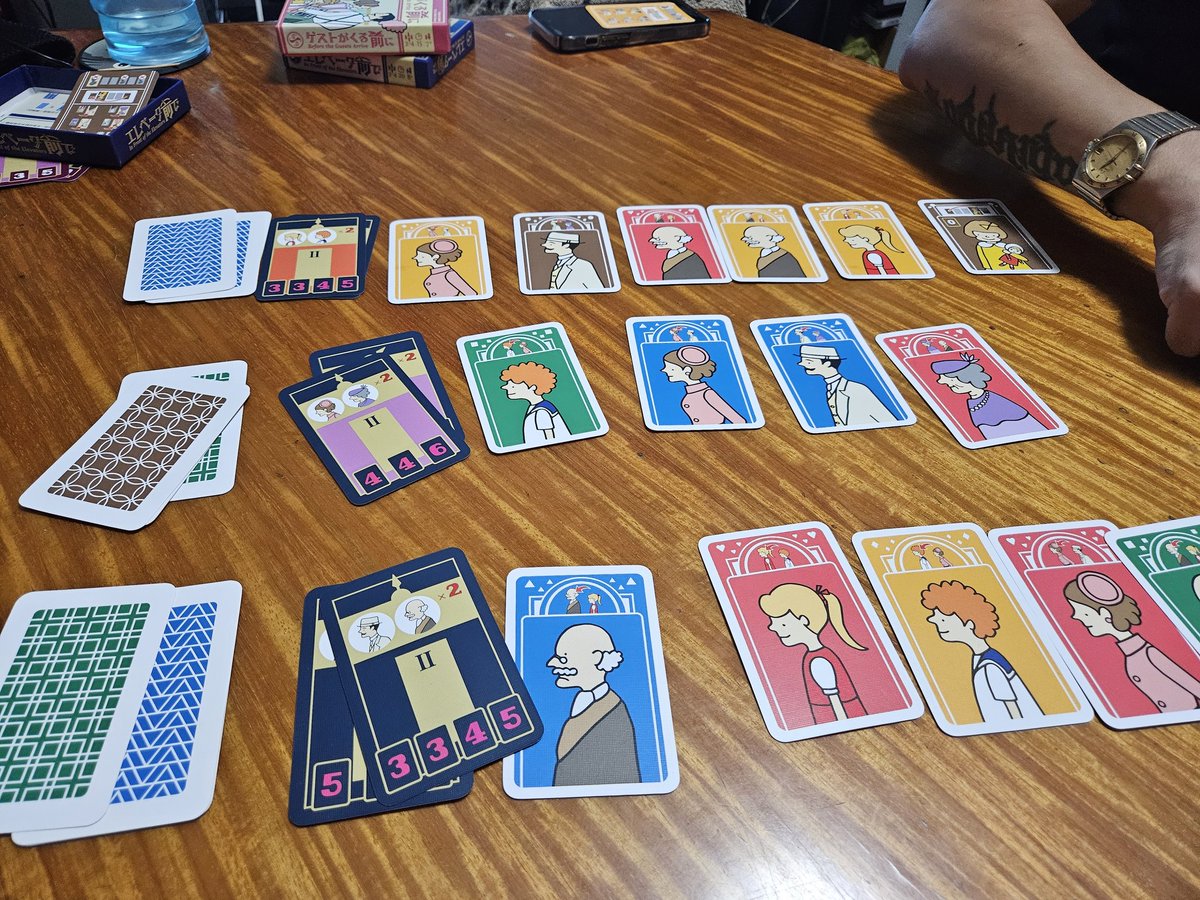 Tobie managed to finally get us a copy of #InFrontOfTheElevators and it's an adorable little game that reminds me a lot of the classic #Guillotine card game. The art, of course, is super adorable.
#TAGSessions #TabletopGames #CardGames #BoardGames