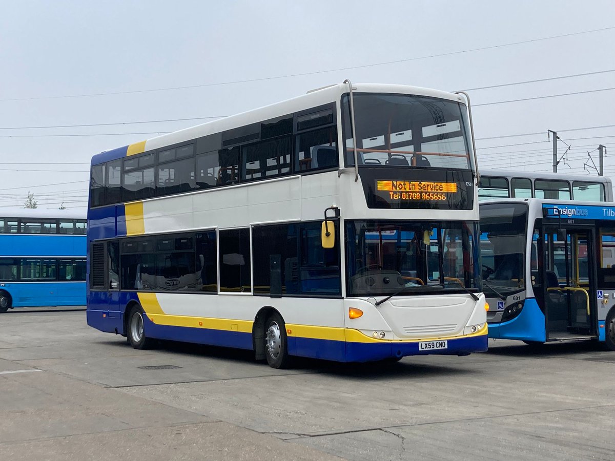 Mark Doggett visited @EnsignBusCo at Purfleet earlier today where he pictured @BorderBus Scania N230UD OmniCity LX59 CNO ready to leave for Suffolk and two former First Eastern Counties deckers. See the full report eastnorfolkbus.blogspot.com/2024/05/ensign…