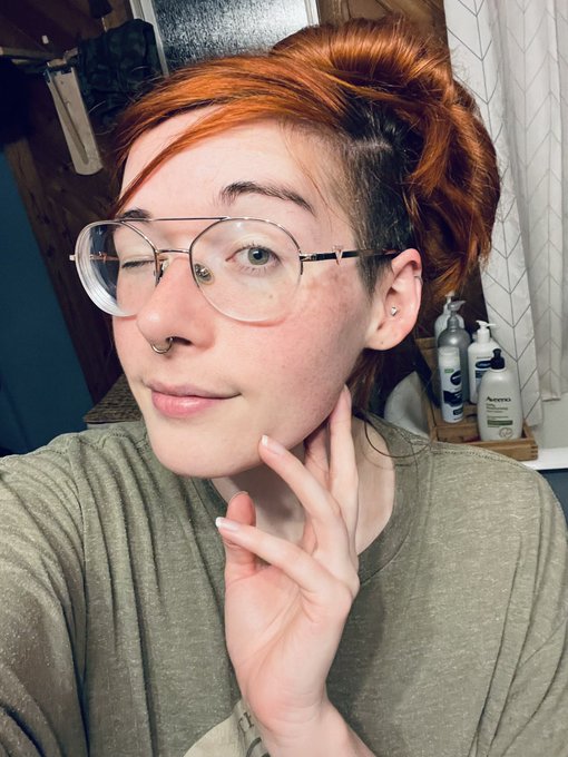 I&rsquo;m a cutie.💕 https://t.co/asR5J8fFVb