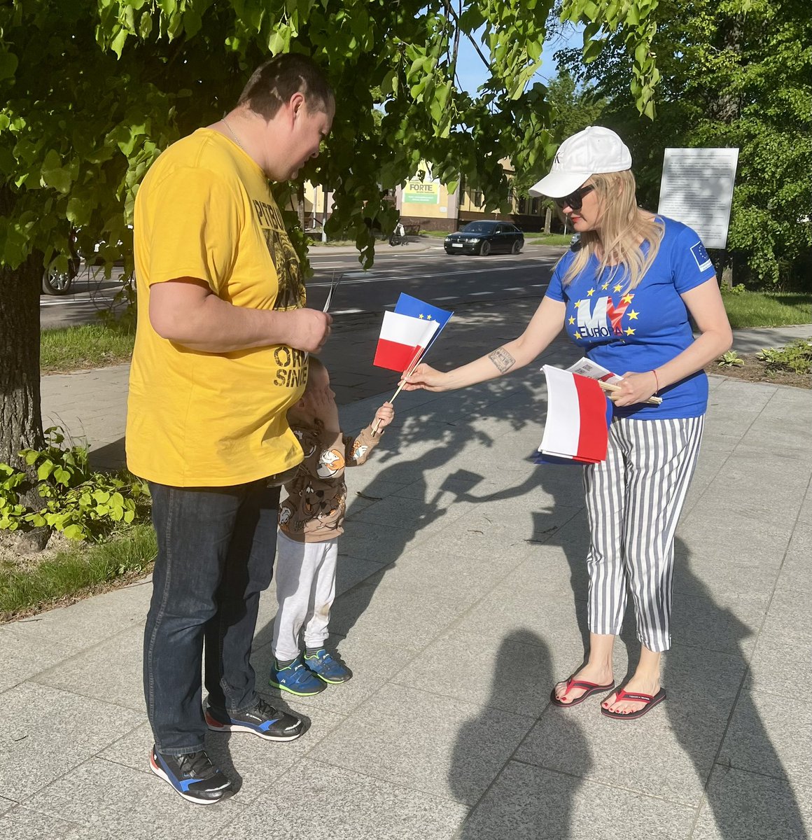 🚐🇵🇱🤝🇪🇺 Drugi dzień #MyEuropa za nami - Mieszkańcy Sokółki, Siemianówki i Hajnówki też idą na wybory ❗️ Tak trzymać 👏 🤩
#EE2024 #UseYourVote
Projekt jest współfinansowany z Unią Europejską.🇪🇺
@RobertHojda @siadlak