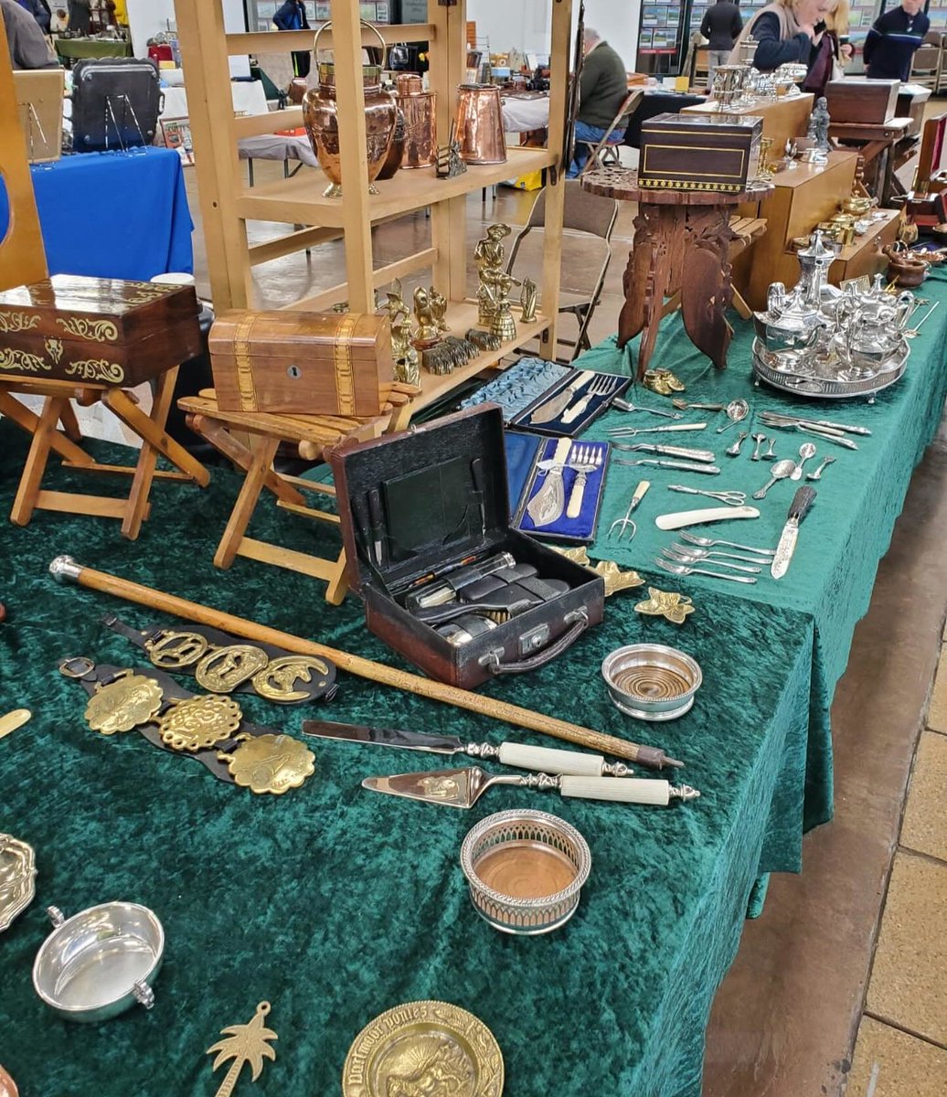 If you missed the antiques fair and flea market recently, here's a quick reminder that they'll be back at Matford on Saturday 29 June!
⏰7.30am-2pm
💷£3 entry
#events #exeter #whatsonexeter #matfordevents #carshow #carbootsale #fleamarket #antiquesmarket #toyfair #traincollectors