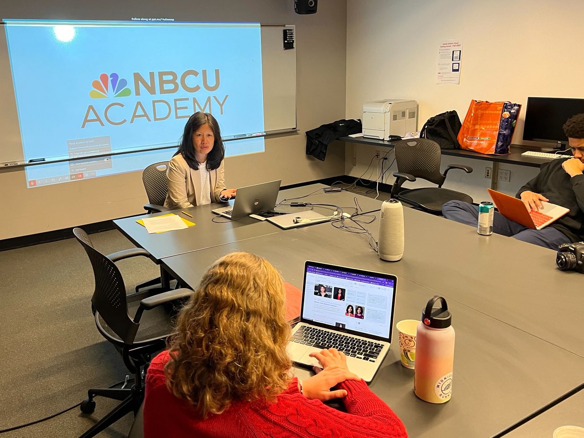 .@NBCUAcademy came to @nyu_journalism this week! Managing Editor & @nyu alum Essa Yip visited @NBCNewYork anchor @DavidUshery4NY's graduate class to give career advice. Level up your journalism skills! Sign up for our upcoming SUMMER CONFERENCE WORKSHOPS: nbcuacademy.com/events