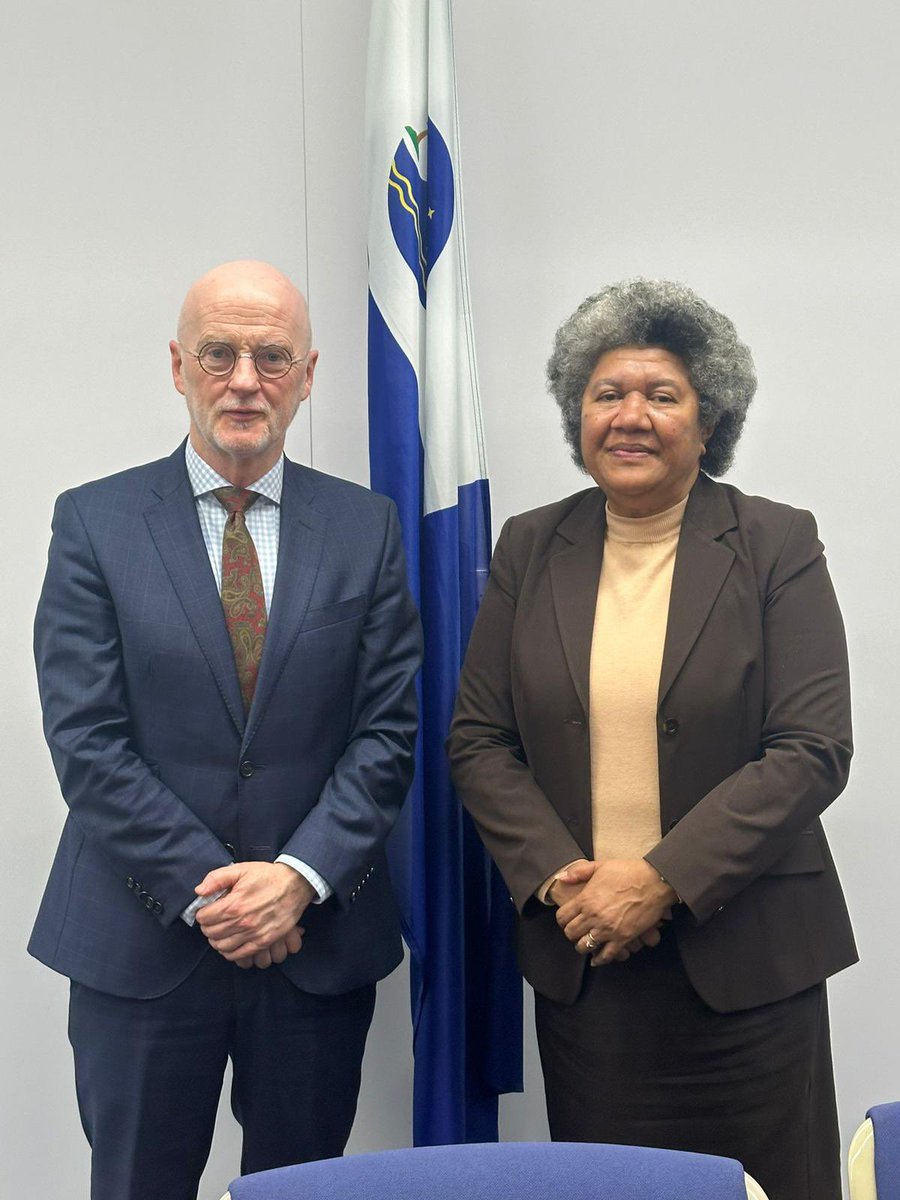 Great pleasure to sit down with Ambassador Falemaka, Pacific Island Forum Delegation (@ForumSEC), earlier today, and ahead of #SIDS4. Honoured to work in partnership with Pacific Island States (#PIF #SIDS #climatechange #Sustainability and of course, #rugby).