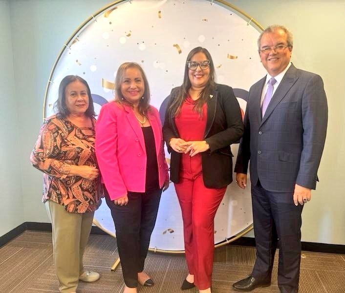 prsecdaco's tweet image. En la tarde de ayer, sostuvé reunión con la Junta Examinadora de Corredores, Vendedores y Empresas de Bienes Raíces en Puerto Rico. 

#DacoATuFavor @lafortalezadepr