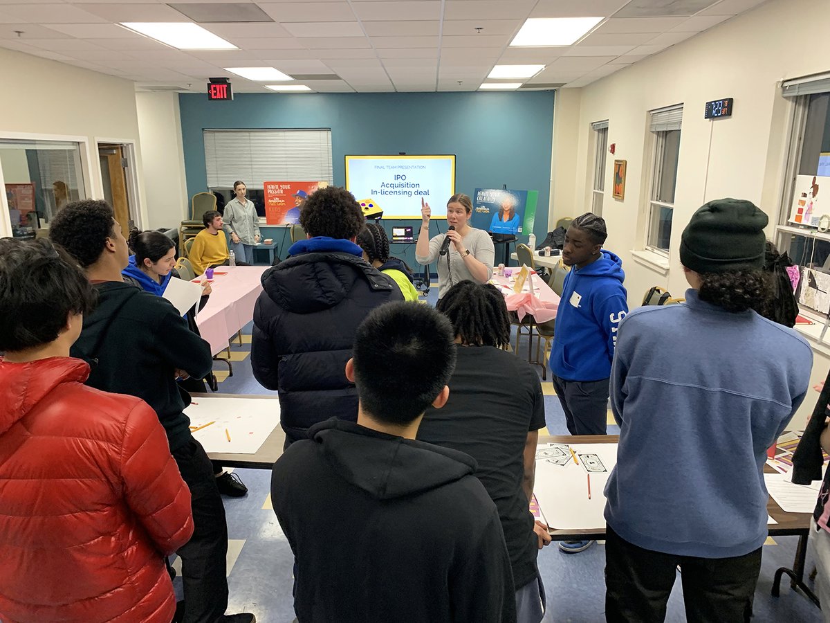 Power Forward recently hosted a 'What the Heck is BioTech?' workshop with our friends at Bioversity! 🧬 The workshop split teens into teams to develop their own BioEngineering firms allowing them to get a better understanding of the emerging field & careers. #WeAreDorchester