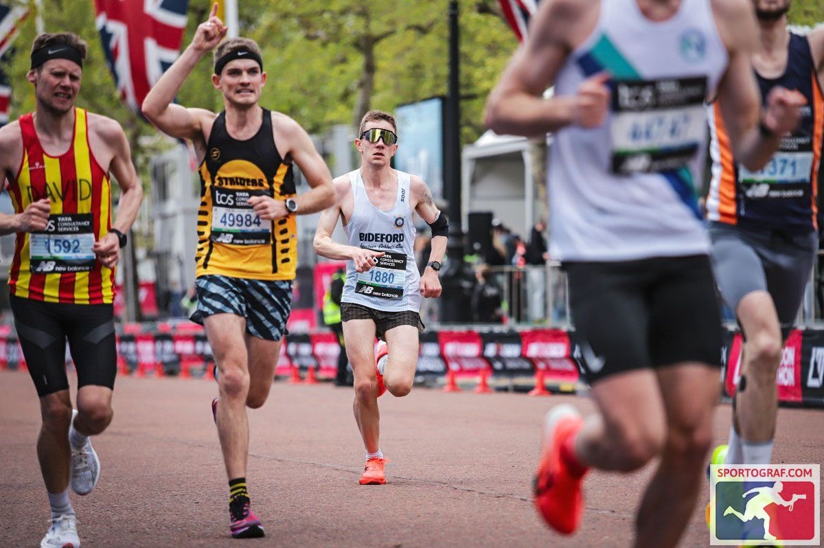 thebackstraight tweet media