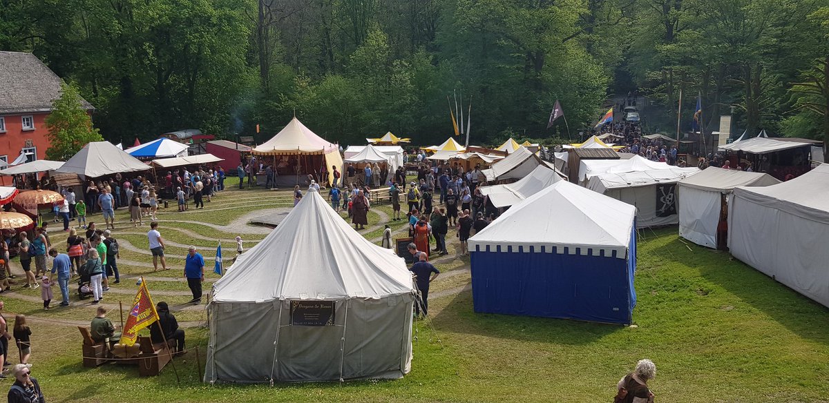 Heute mal kein Peng. Besuch auf dem Mittelalter markt bei schönstem Wetter. Das Bogenschiessen war leider nicht so herausfordernd. Aber Rad und Steinschlosswaffen im Schloss waren sehr interessant. 🙂👇