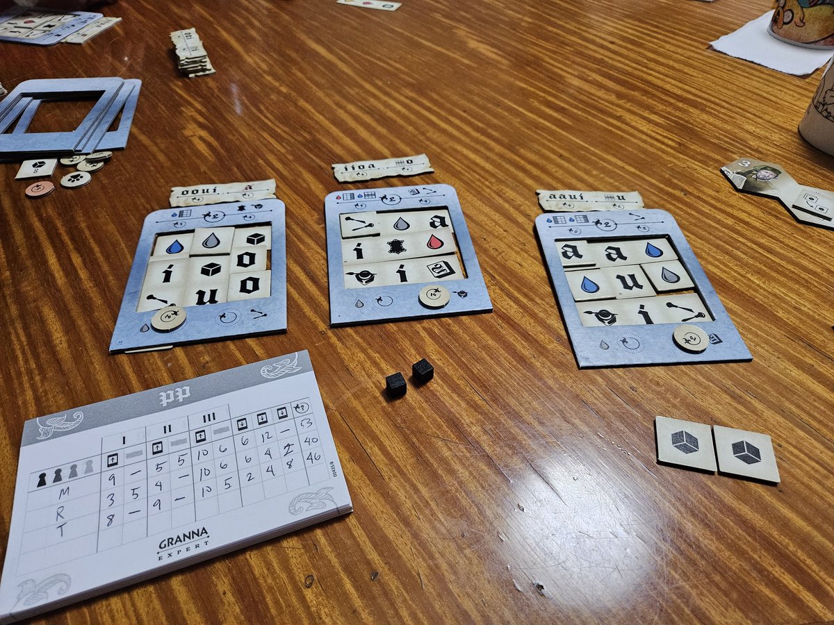 We got to try out #PrintingPress, which is in the same vein as #Gutenberg. There's a lot that's similar between the two games but this one feels a little easier to teach and might be easier for more people to get into.
#TAGSessions #TabletopGames #BoardGames