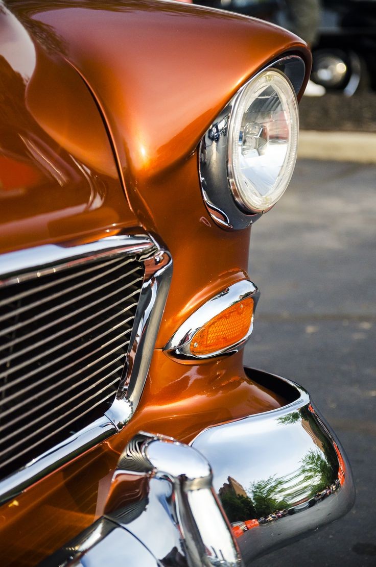 Can you identify the year of this Chevrolet Bel Air 195...?🤔
