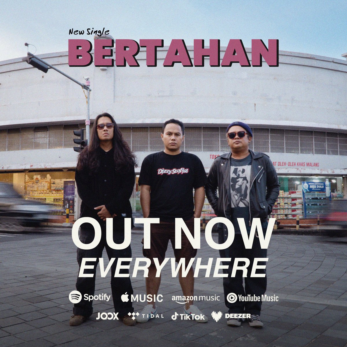 lagu kisaran 2007-2008, pernah masuk kompilasi termahal di indonesia karena harus beli motor dulu baru dapet cd kompilasinya, karena gak ada di toko2 maka kami rekam ulang dan begitulah hasilnya. vibe2 disko littlestar wkwk