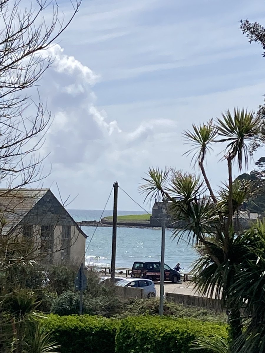 Sun sparkles have reappeared on the sea! With windows open we can hear it gently lapping. What a welcome change to yesterday!
#Marazion
#Cornwall
#coast
#holiday