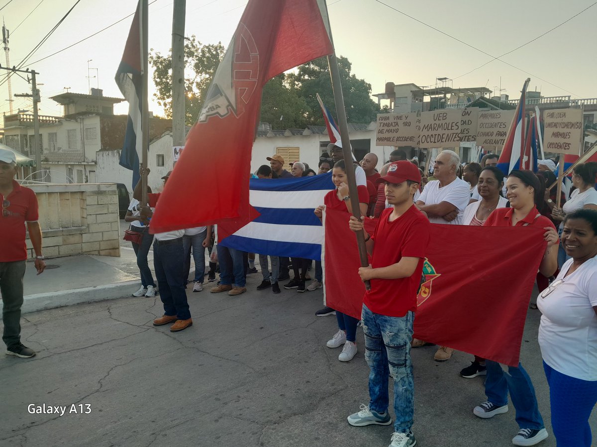 Cemento Mariel presente 
Vamos con todo