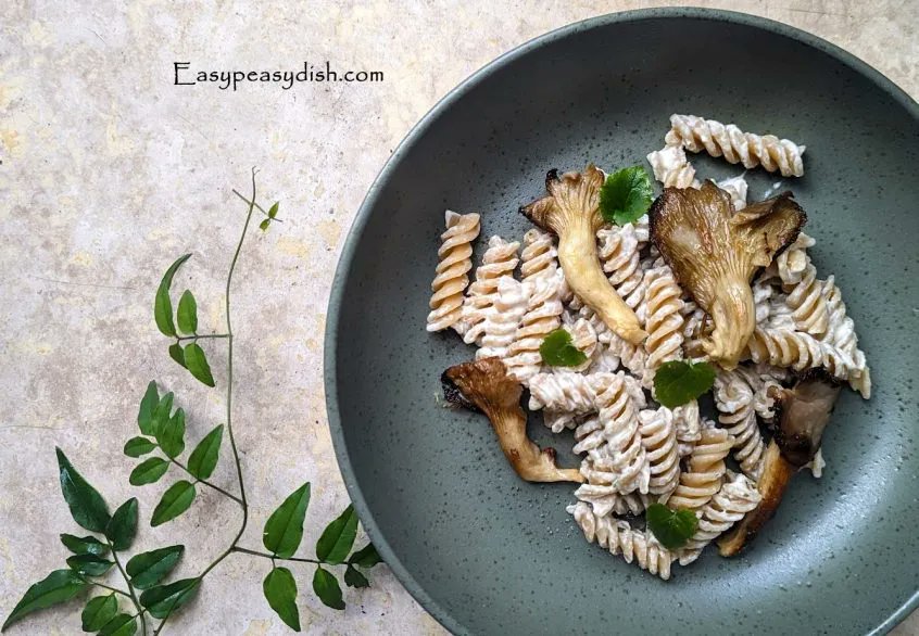 Have you ever tried pasta with Brie ? easypeasydish.com/2018/11/pasta-… #easyrecipe #easyfood #foodlover #faitmaison #ideerecette #healthyrecipe #recipeideas #foodinspiration #healthyliving #easycooking #winepairing #healthyfood #recettefacile #recipeoftheday #recettedujour #vegetarian