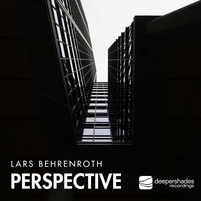 #nowplaying on radio.deepershades.net : Lars Behrenroth - Perspective - deepershades.net/perspective #deephouse #livestream #dsoh #housemusic