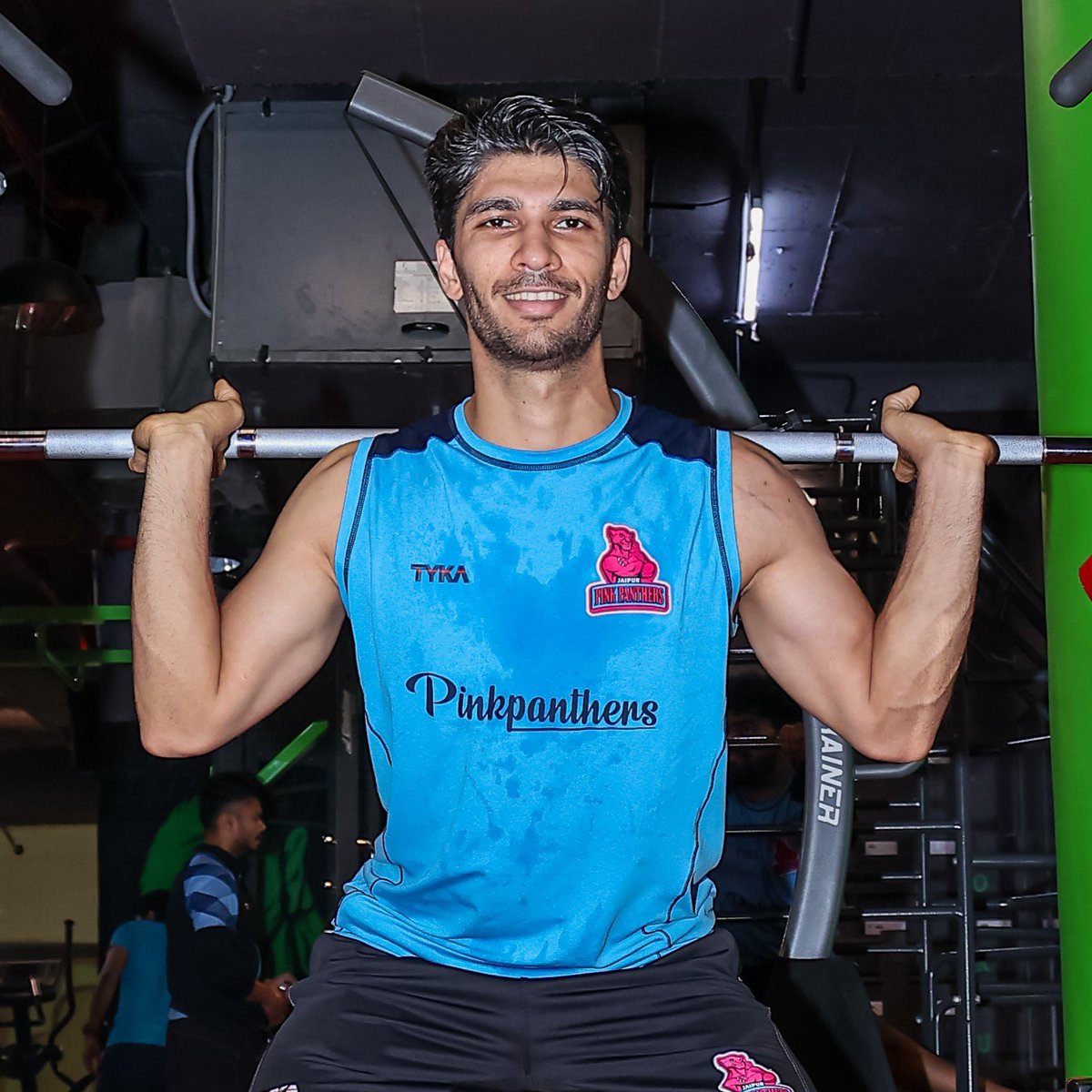 Only Amir bhai can keep smiling even during a 𝙬𝙤𝙧𝙠𝙤𝙪𝙩 😅🏋

#JPP #Kabaddi #RoarForPanthers