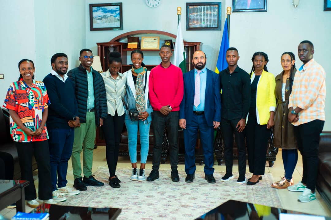 Our president @mugisha_an27185 along with the other 9 club members, express their sincere appreciation to @PakinRwanda for successfully completing their in-house training. The #skills they have acquired through a variety of projects and fieldwork are truly invaluable. @UR_CAVM