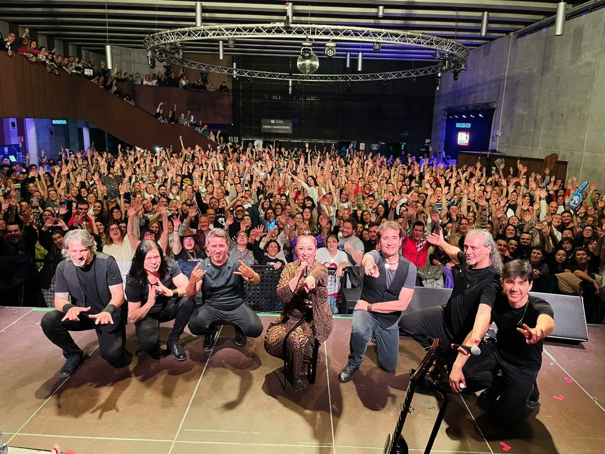 camelaoficial's tweet photo. Santander, GRACIAS una vez más! ❤️ Noche maravillosa con un público entregado al 100%! 🙌🏼

#30AñosContigo #Gira2024 #SoldOut https://t.co/SZtFn5SWwD