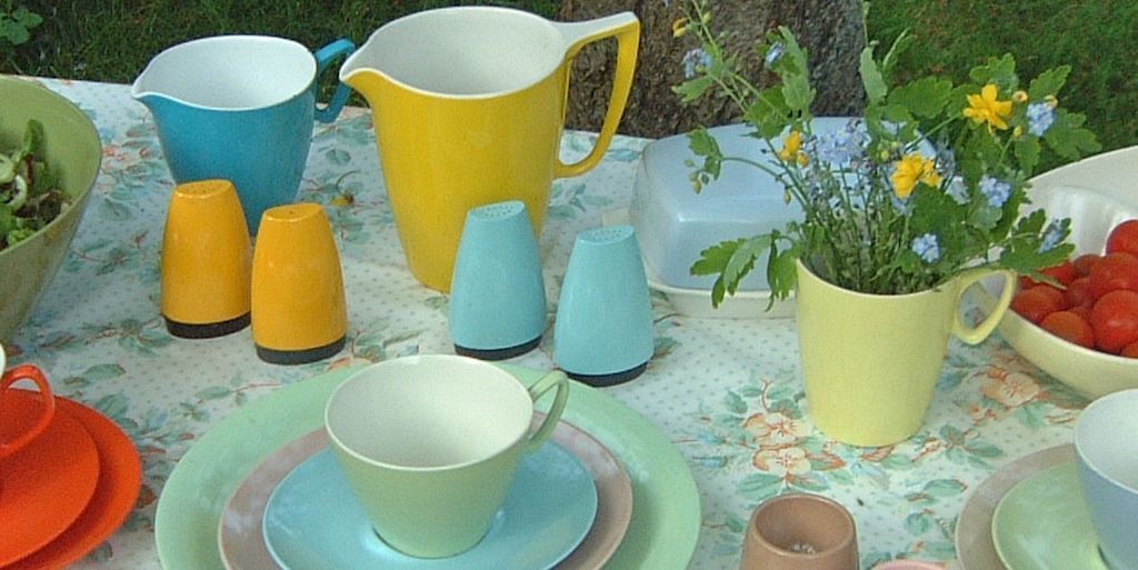 Get ready for the May Day #bankholiday with some great #vintage Melaware for your campervan trip, picnic or even lunch in the garden. bit.ly/1TKkPfB #mayday #bankholidayweekend #outdoors