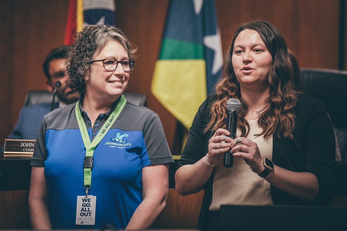 Last week, representatives from ETSU's Office of Leadersip and Civic Engagement and Volunteer ETSU accepted a Proclamation from the City of Johnson City for the success of the 2nd annual Johnson City Beautification Day. 🌳 🌸