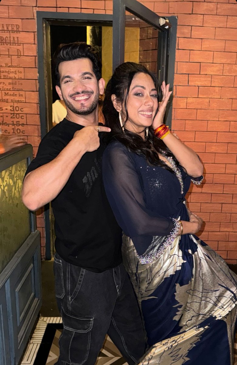 Check out this cute picture of Arjun Bijlani from Rupali Ganguly’s Birthday bash✨❤️
.
.
.
.
#arjunbijlani #anupama #rupali #newjourney #igt #indiasgottalent #mumbai #new  #mileyjabhumtum #kkk #arjunfans #talkingbling