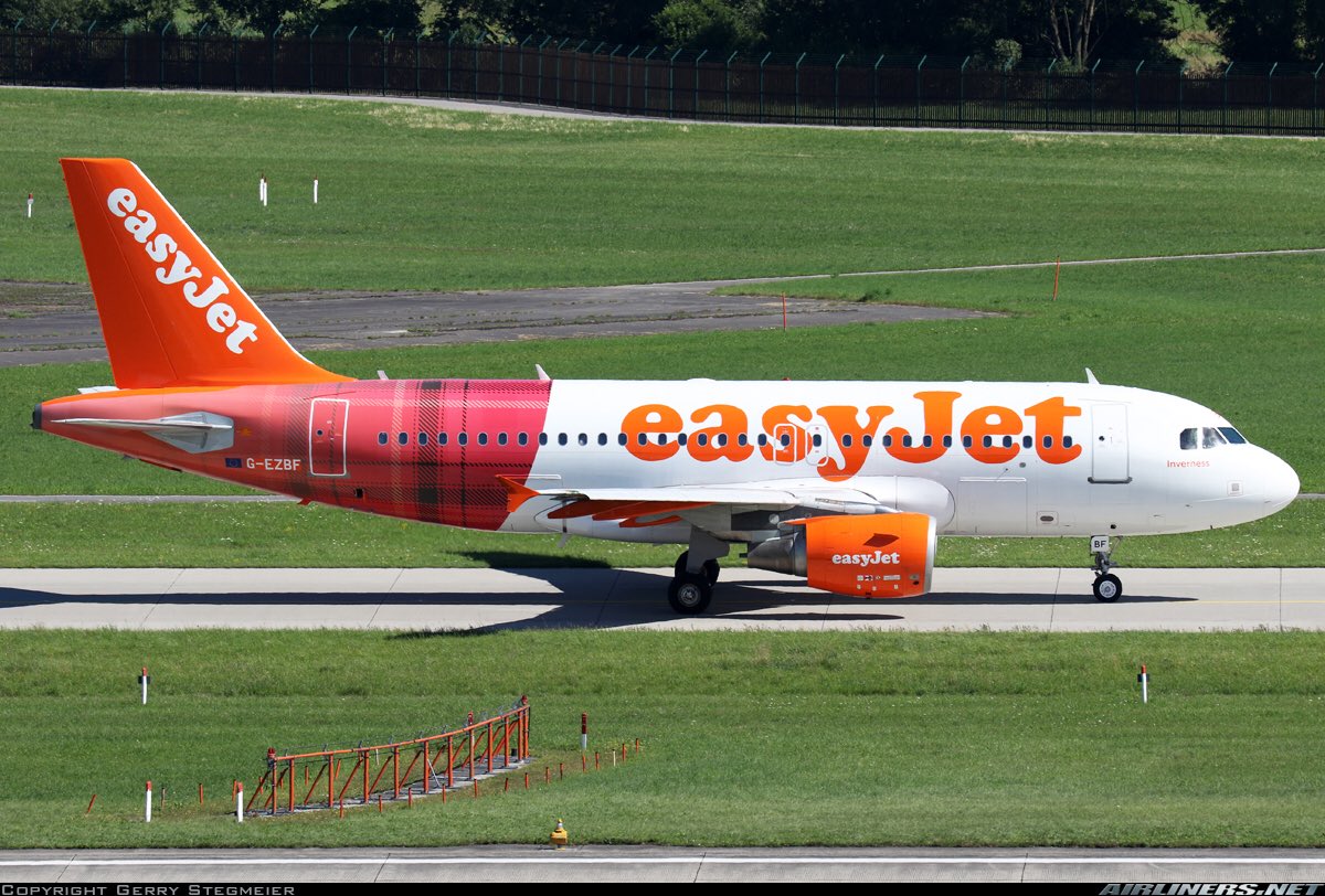 An Easyjet A319 seen here in this photo at Zurich Airport in July 2016 #avgeeks 📷- Gerry Stegmeier