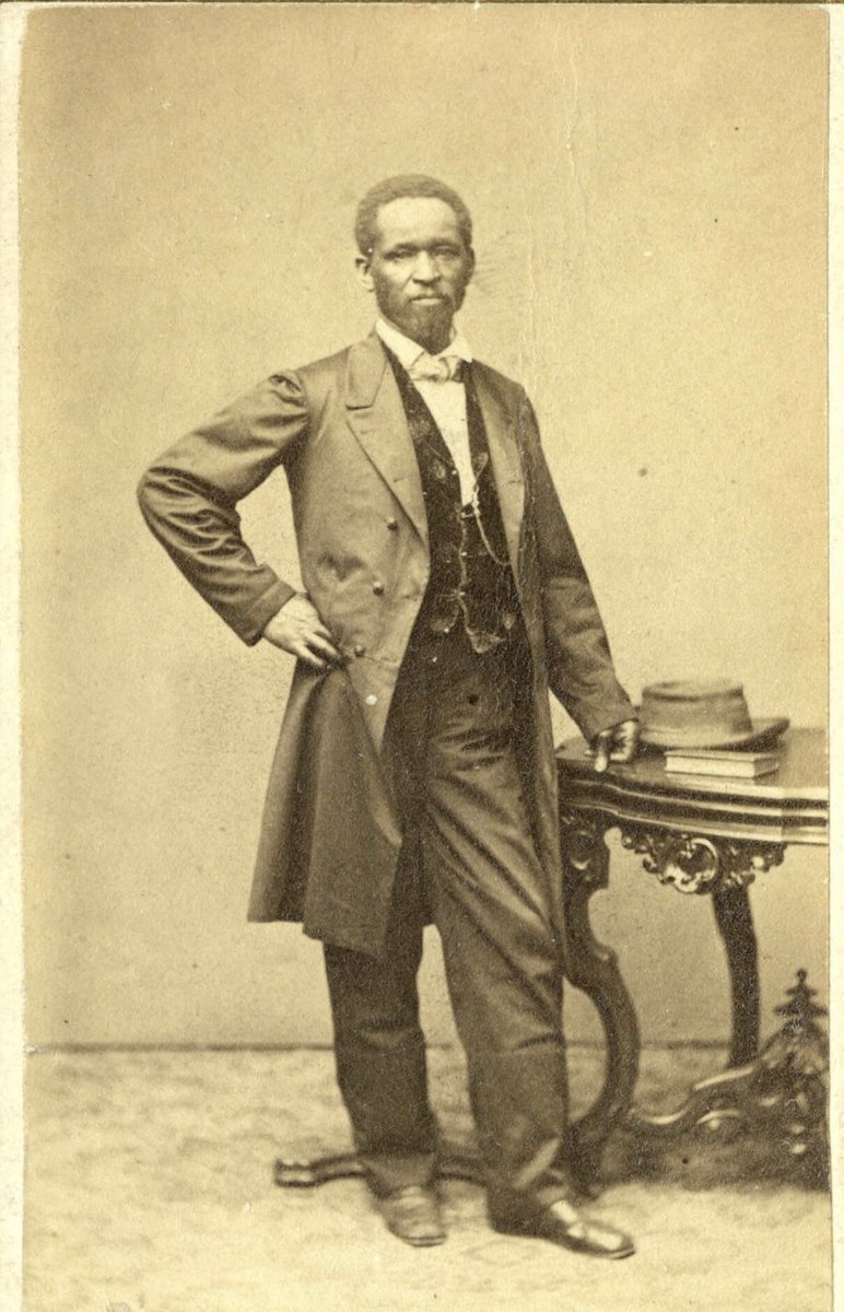 Lewis Hayden liberated himself from slavery in Kentucky but not before his father & siblings were sold away & his wife & children were purchased by Henry Clay. Active in the American Anti-Slavery Society, Hayden dedicated his life to aiding enslaved Americans' pursuit of freedom.