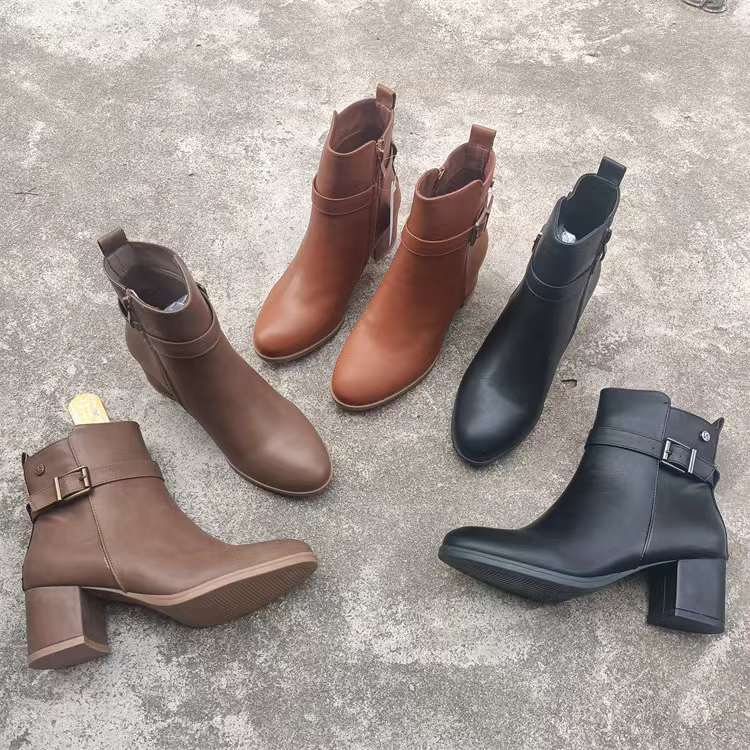 Ankle Chunky Boots:
#37-40 
3500
#happyfeet