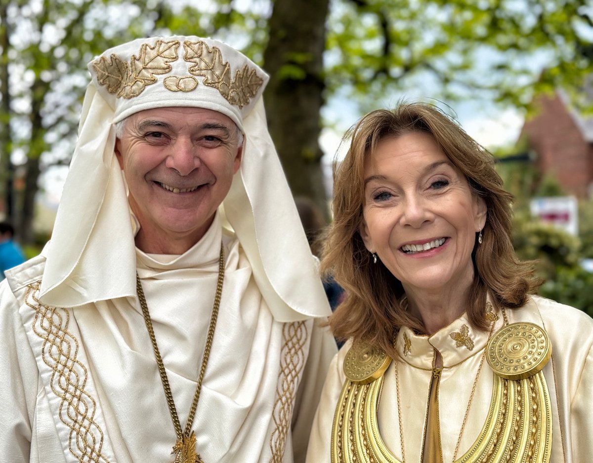 Award-winning poet and Professor of Welsh and Celtic Studies, Mererid Hopwood, has presided over her first official ceremony as Archdruid, the head of the Gorsedd of the Bards. 🖱️ bit.ly/44oHQ0L @Eisteddfod_eng @CelticAber @CymraegAber @GorseddCymru