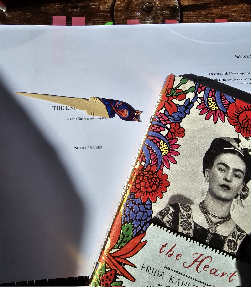 OscardeMuriel's tweet image. She's with my agent now. Wish her luck!!
#fridakahloproject #firstdraft