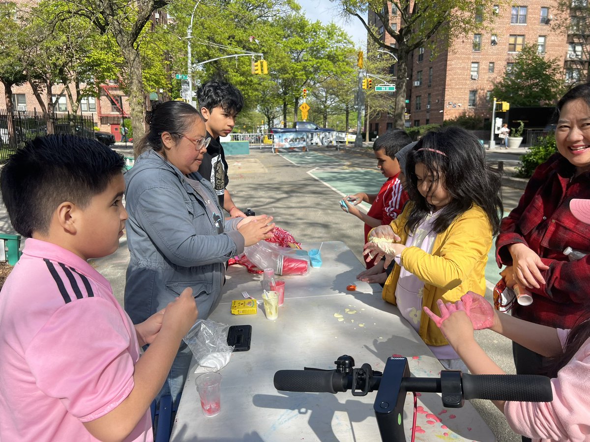 Yesterday we had lots of fun kids programming while the adults practiced English. Slime making was hands down the favorite! 

#OpenStreets
#34AveOpenStreets 
#JacksonHeights
#citiesforpeople
#nyc25x25