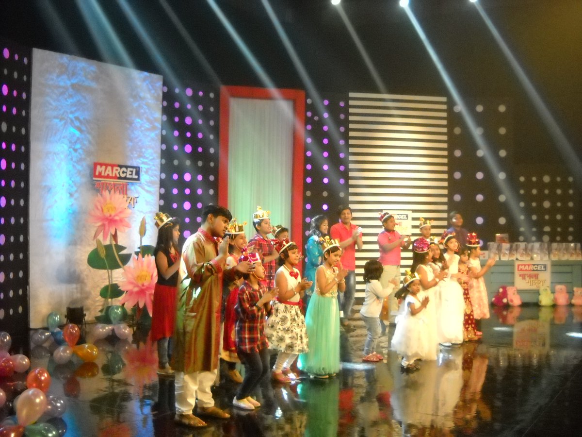 💐With my dear adorable kids,Child magic lover friends & Followers in a Magic Show of a well known TV Programme Shapla Shaluk,ATN Bangla,BFDC,Dhaka, Bangladesh.🪄📺 🌹To know more search Google Images: Magician Omar Sharif/ Magician in Bangladesh.🇧🇩 #Magician_Bangladesh #tvshow