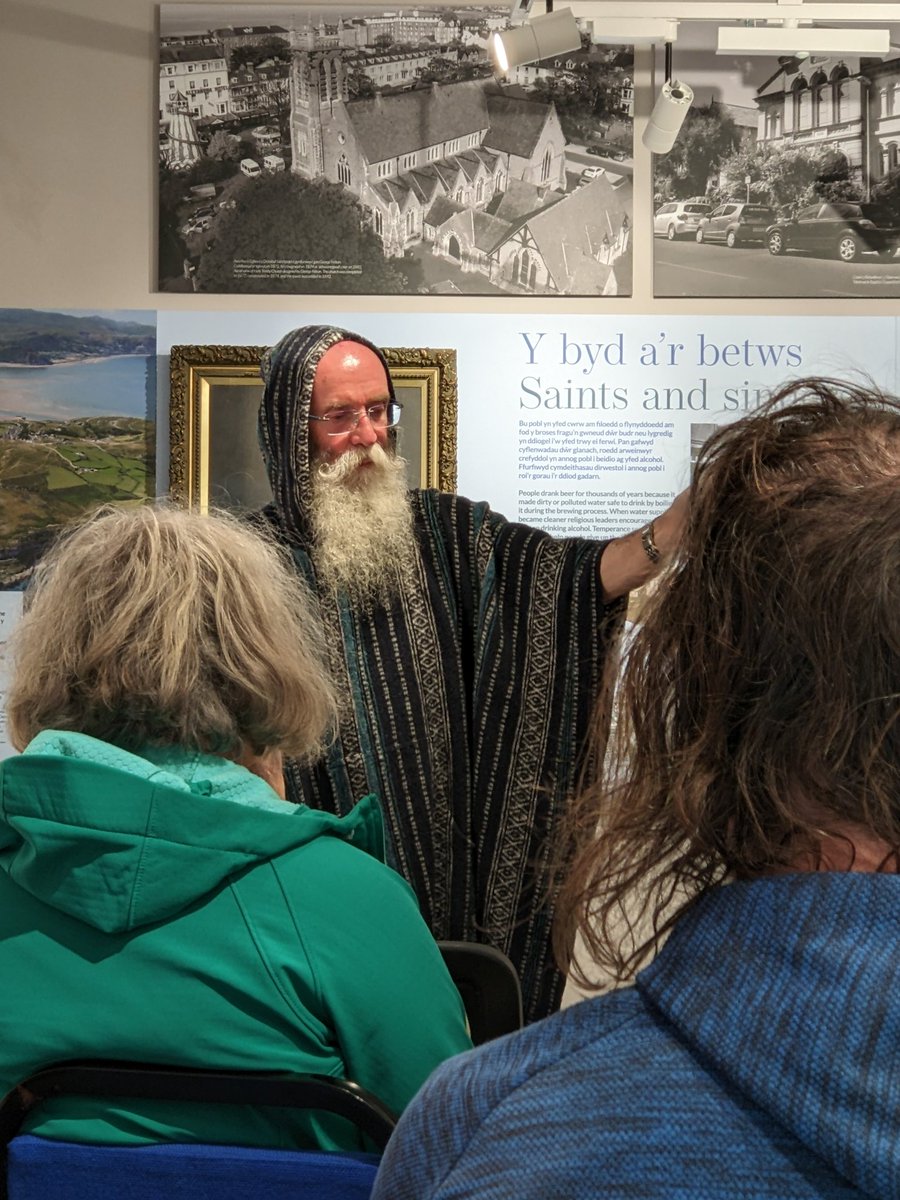 @LlandudnoMuseum attending the May Day (Calan Mai) talk at the museum with the brilliant Jeff. The traditions of May Day in #Wales from the May pole to the 4 Celtic #pagan fire festivals, Imbolc, Beltane, Lammas, and Samhain.