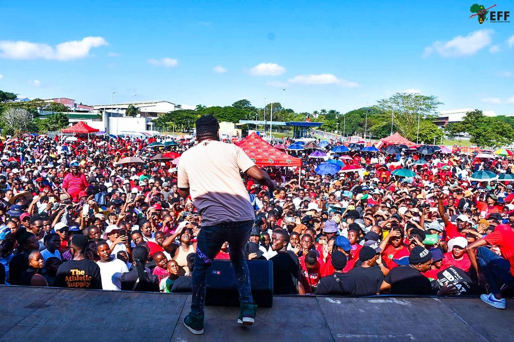 Today, CIC Julius Malema addressed EFF Worker's Day Community Meeting in Hammanskraal while our SG Marshall Dlamini was at KwaSthebe in Mandeni, KZN.

The media particularly @SABCNews  will never show you this.