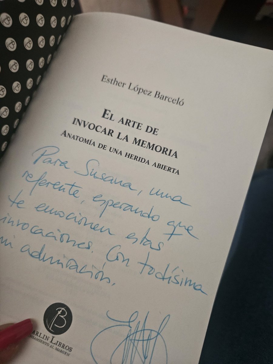 Empieza mi cosecha de la @firallibrevlc El arte de invocar la memoria De @Elba_Celo Y dedicado No podía empezar mejor