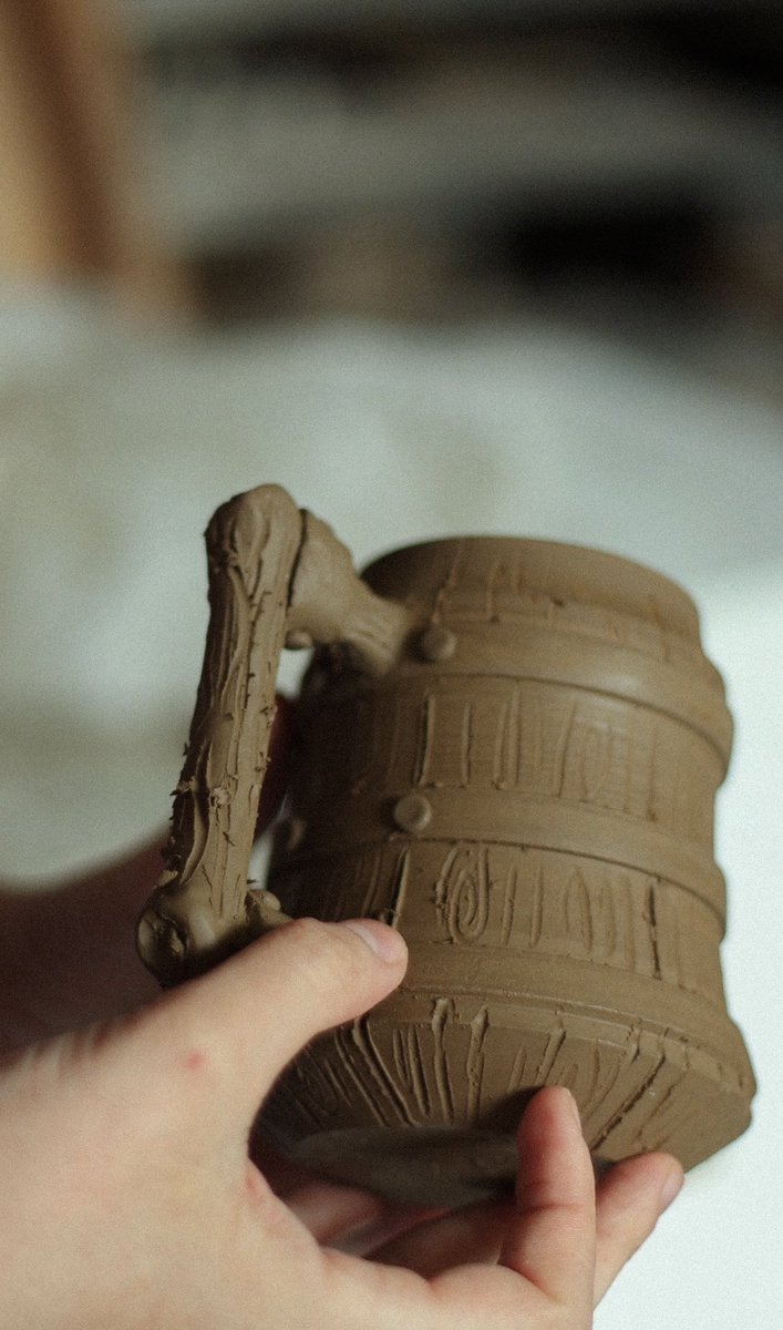 Je pense que le mug chope c’est vraiment une nécessité dans la vie 🍻

Pétard je les aime trop je veux faire le service complet voilà une nouvelle idée de merde 😭⚡️